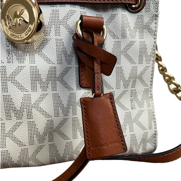 LIKE NEW Michael Kors Hamilton Satchel Bag - Picture 9 of 17